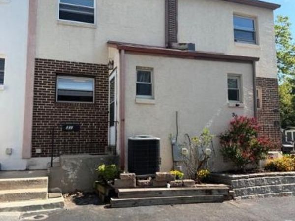 32 DORA DRIVE, MEDIA, PA 19063