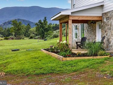 720 GOONEY MANOR LOOP, BENTONVILLE, VA 22610