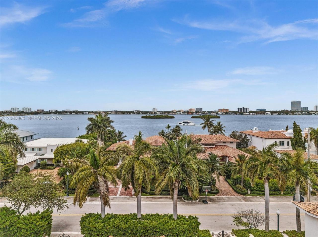 10031 W Broadview Dr, Bay Harbor Islands, FL 33154 Photo