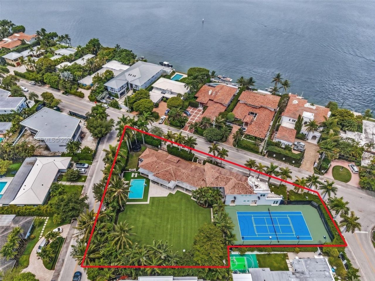 10031 W Broadview Dr, Bay Harbor Islands, FL 33154 Photo