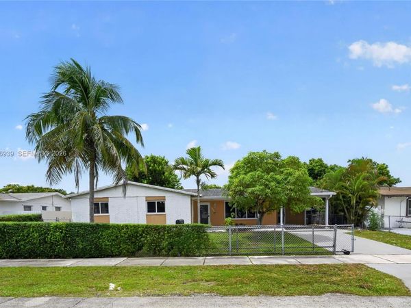 19920 SW 118th Pl , Miami, FL 33177
