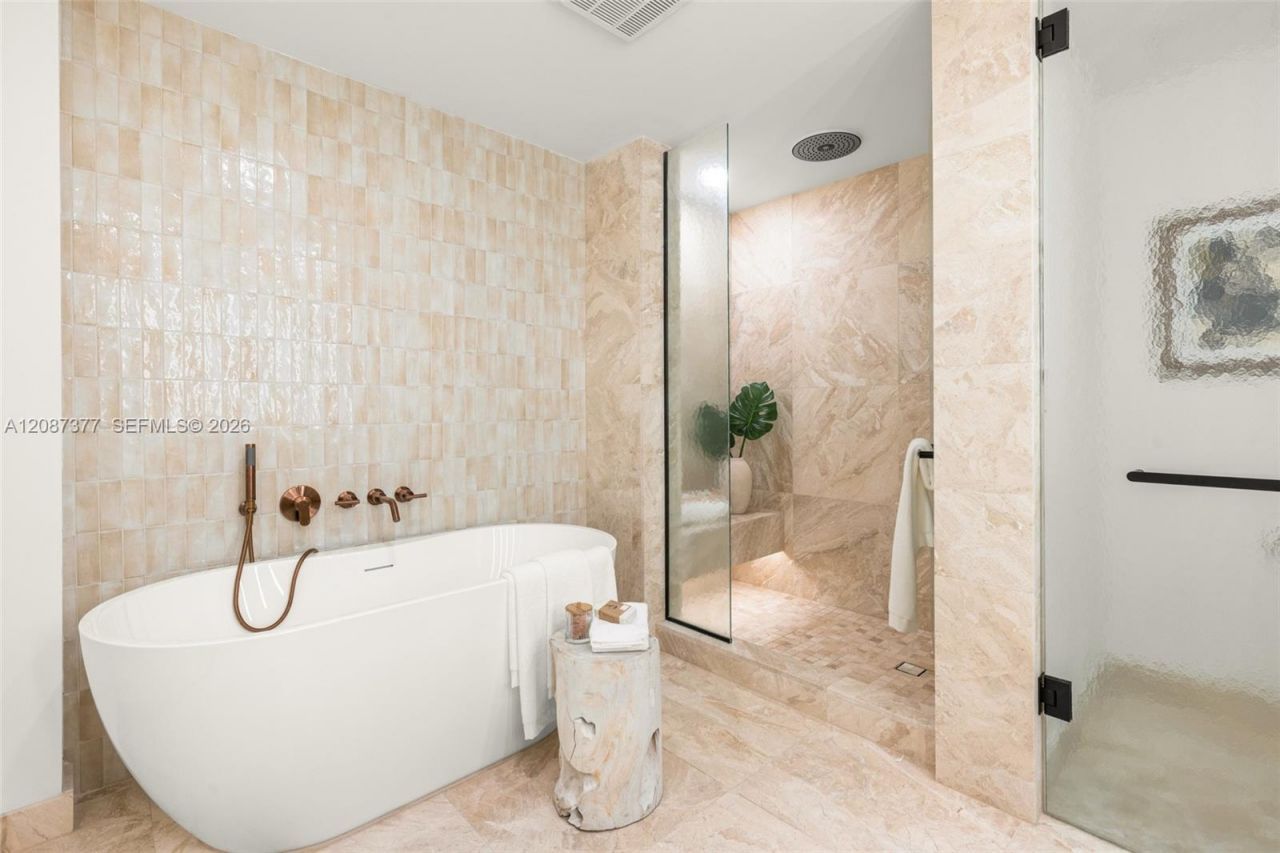 1176 97th St, Unit 201, Bay Harbor Islands, FL 33154 Photo