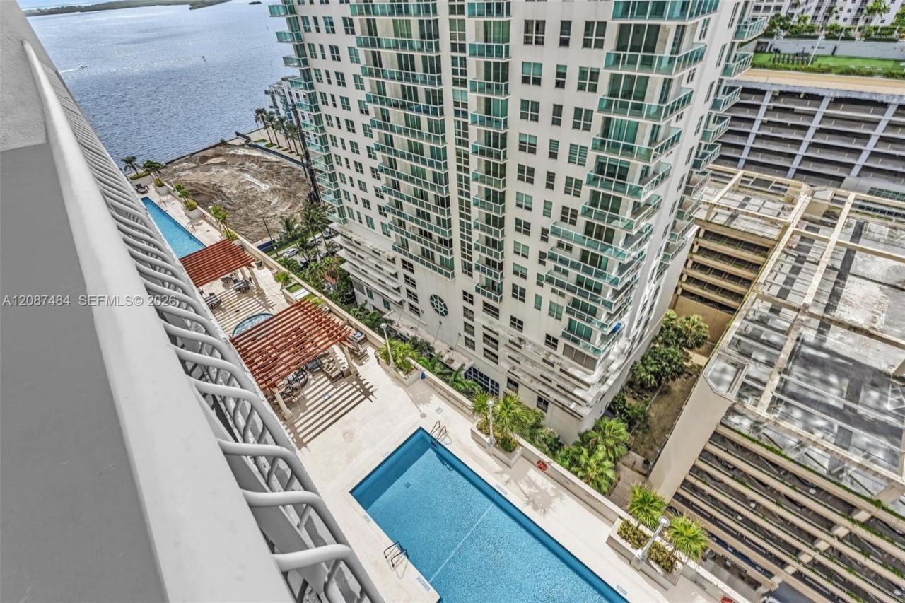 1200 Brickell Bay Dr, Unit 2119, Miami, FL 33131 Photo