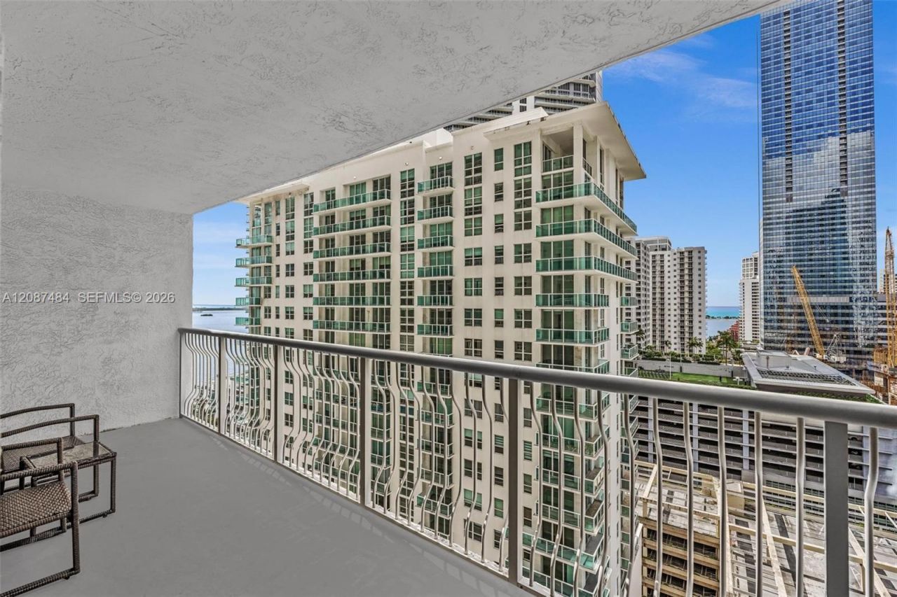 1200 Brickell Bay Dr, Unit 2119, Miami, FL 33131 Photo