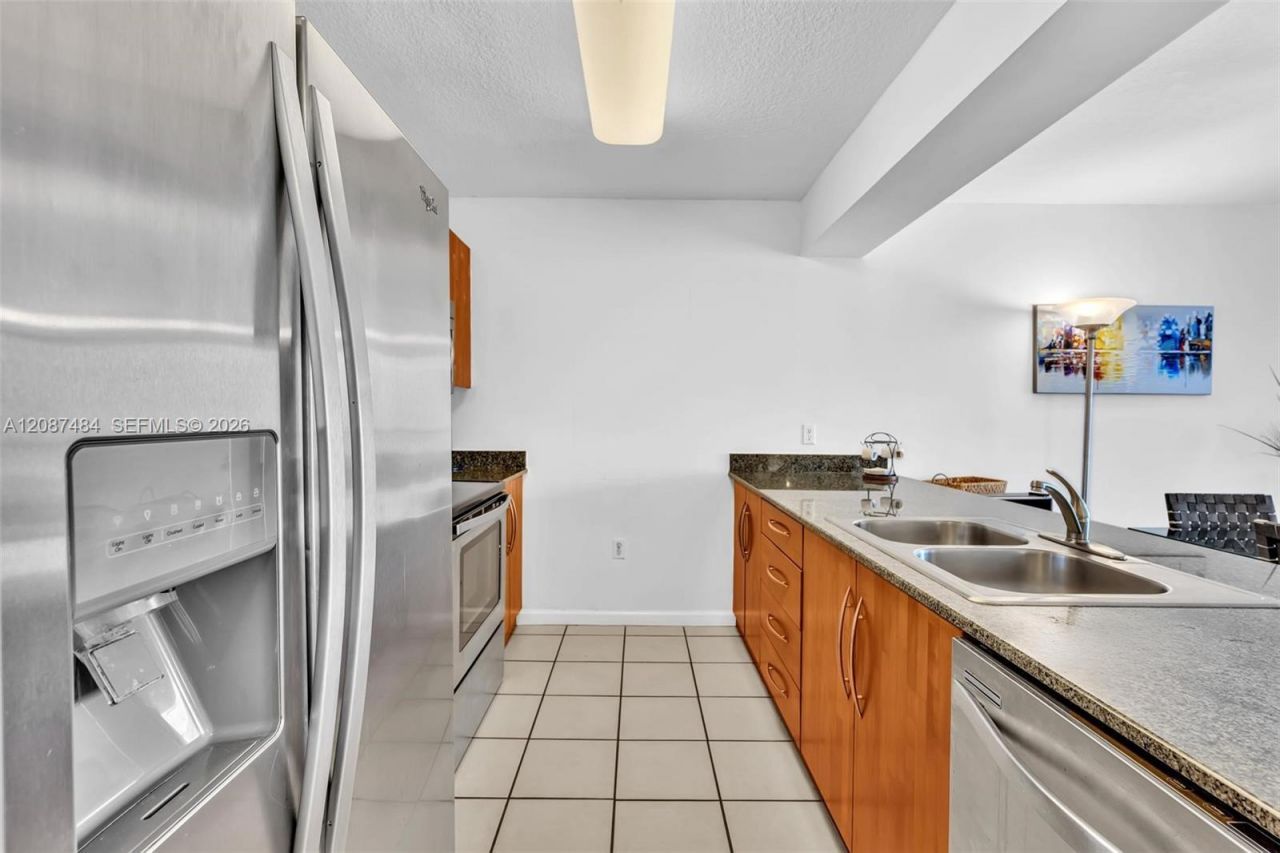 1200 Brickell Bay Dr, Unit 2119, Miami, FL 33131 Photo