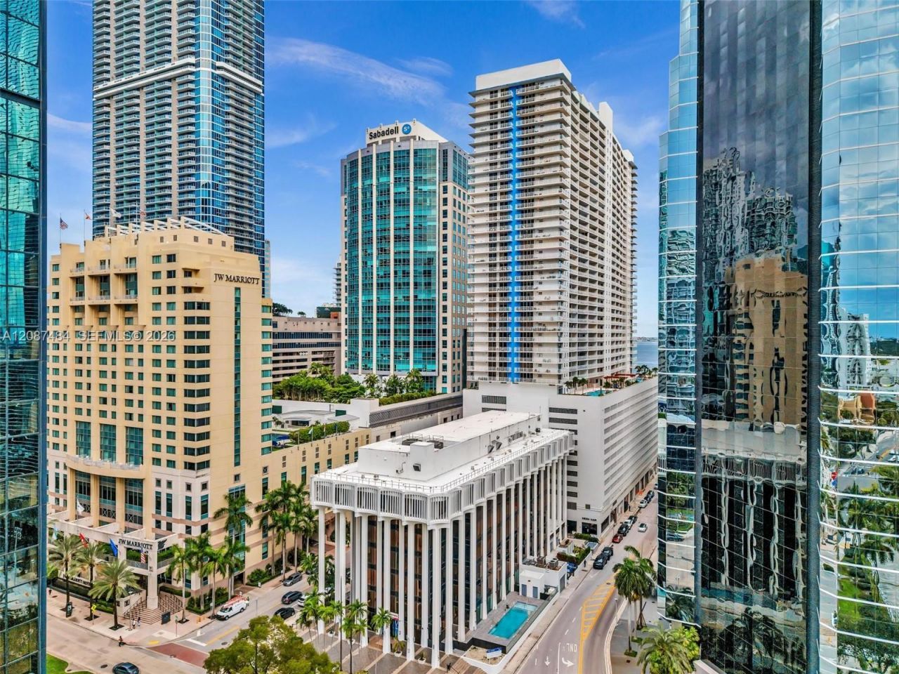 1200 Brickell Bay Dr, Unit 2119, Miami, FL 33131 Photo