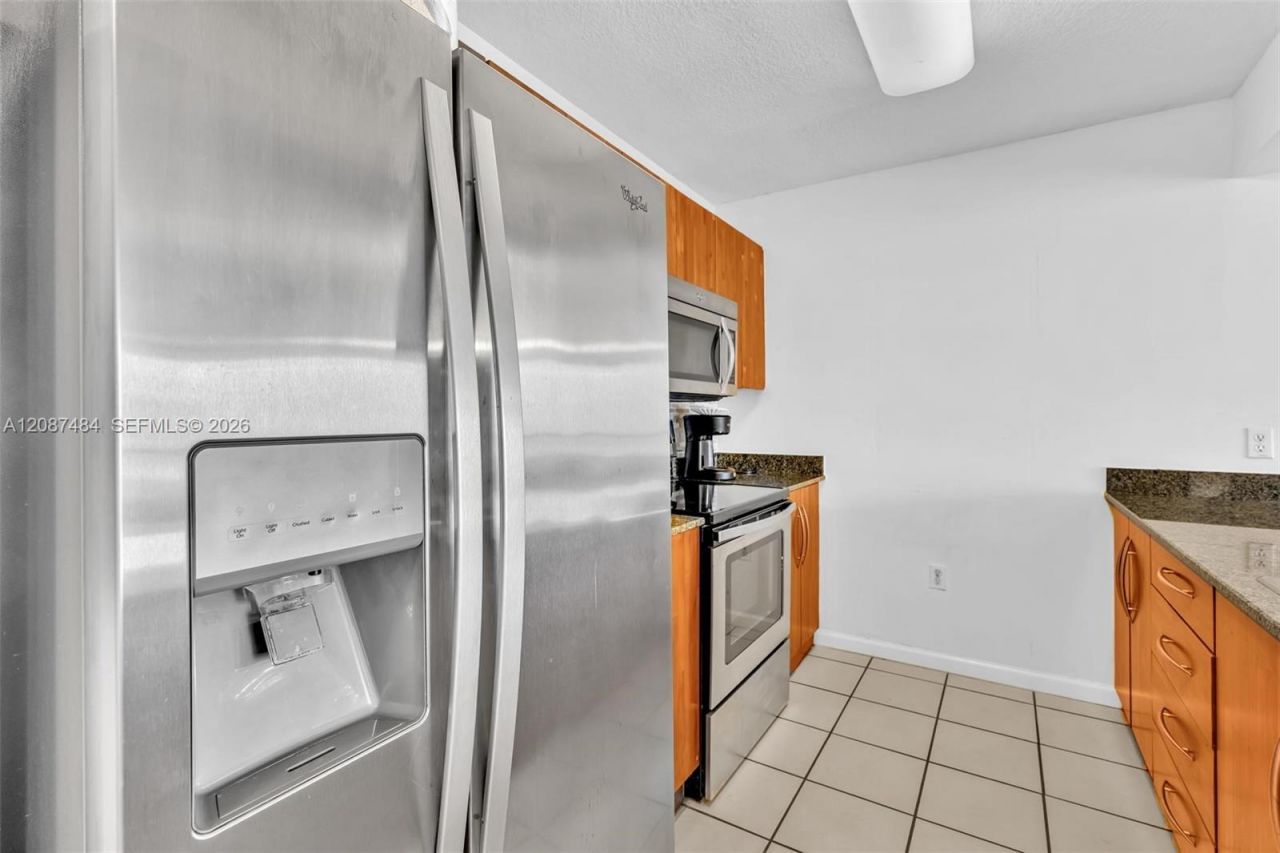 1200 Brickell Bay Dr, Unit 2119, Miami, FL 33131 Photo