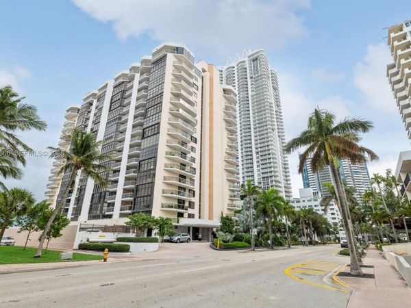 6423 Collins Ave , Unit 1201, Miami Beach, FL 33141
