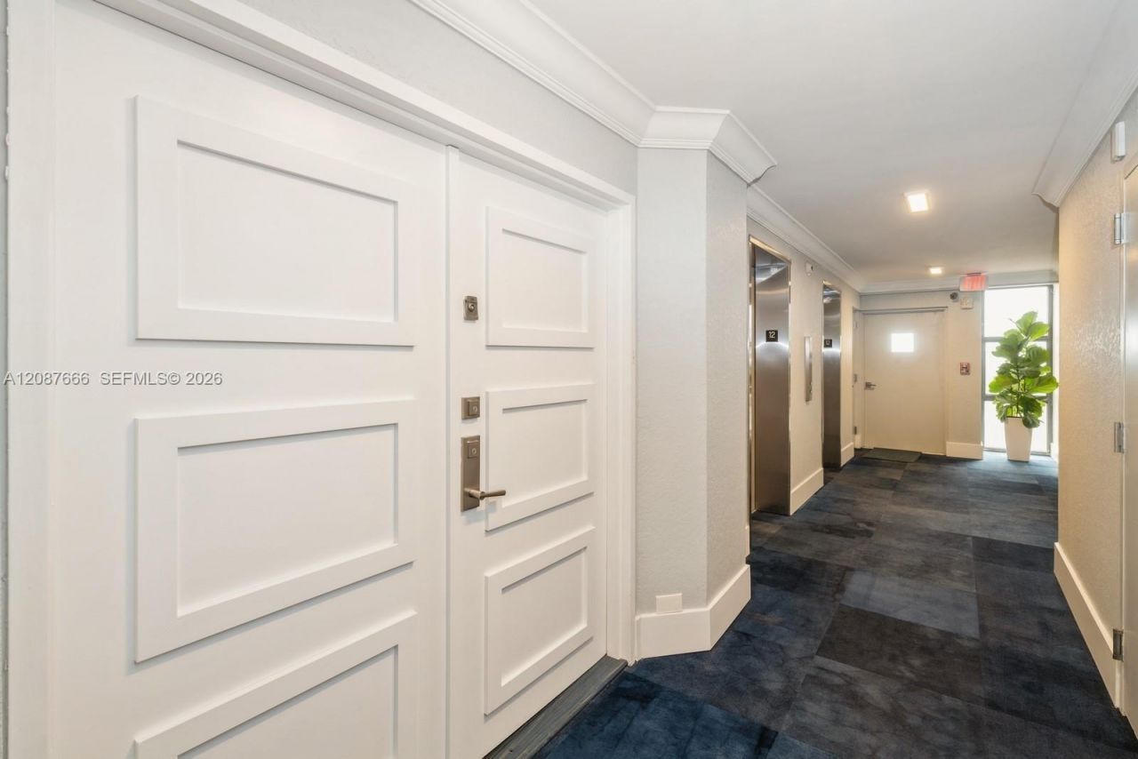 6423 Collins Ave, Unit 1201, Miami Beach, FL 33141 Photo