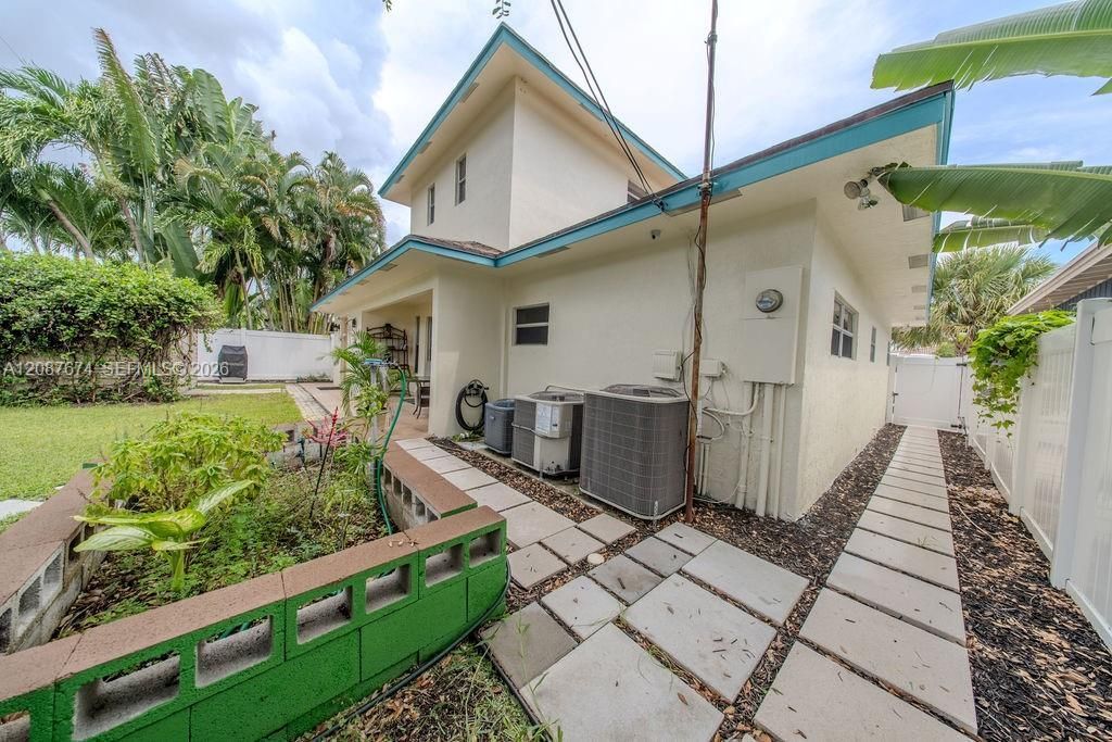 919 S Lakeside Pl, Lantana, FL 33462 Photo