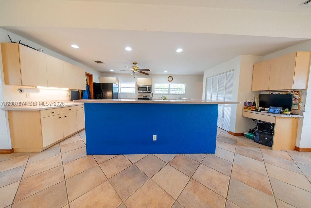919 S Lakeside Pl, Lantana, FL 33462 Photo