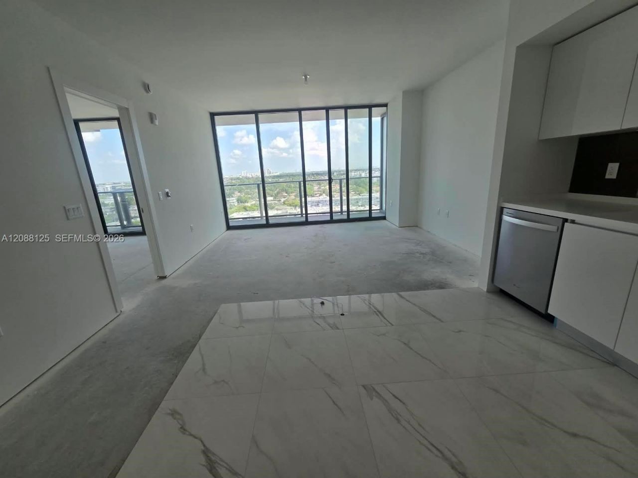 1170 E Hallandale Beach Blvd, Unit 1105, Hallandale Beach, FL 33009 Photo