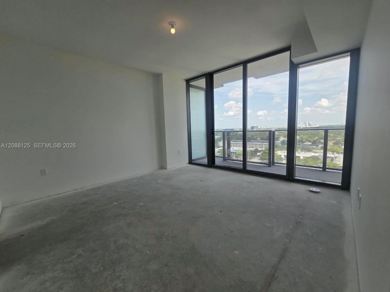 1170 E Hallandale Beach Blvd, Unit 1105, Hallandale Beach, FL 33009 Photo