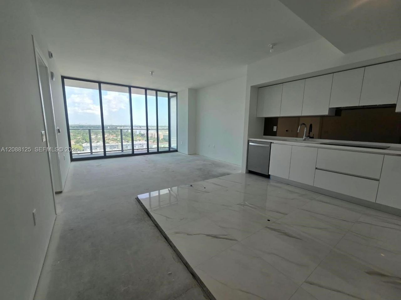 1170 E Hallandale Beach Blvd, Unit 1105, Hallandale Beach, FL 33009 Photo