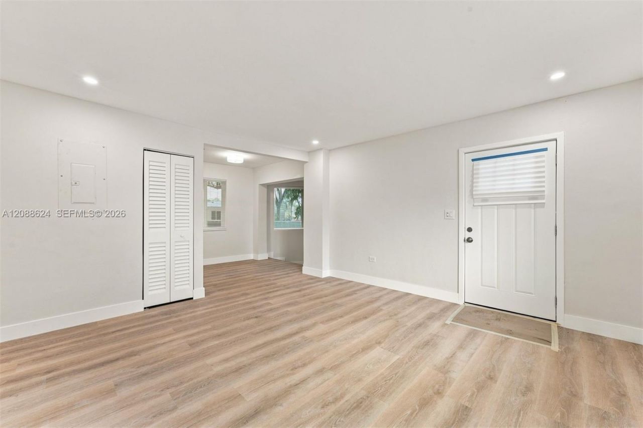 380 NW 130th St, North Miami, FL 33168 Photo