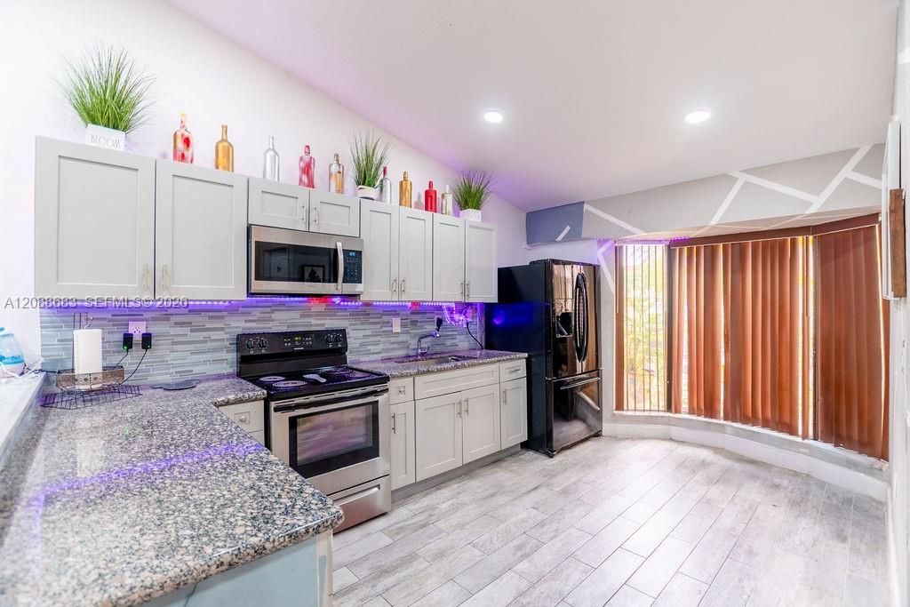1111 San Remo Cir, Homestead, FL 33035 Photo