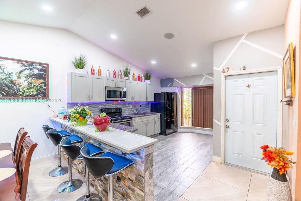 1111 San Remo Cir, Homestead, FL 33035 Photo