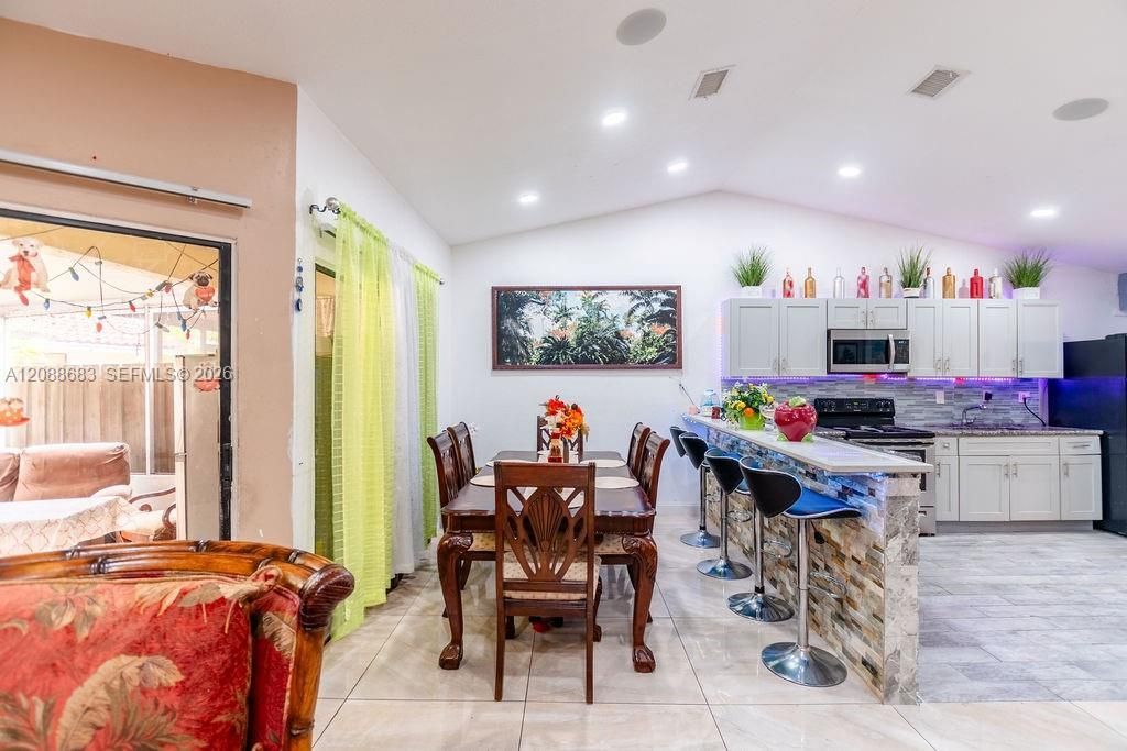 1111 San Remo Cir, Homestead, FL 33035 Photo