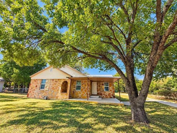 1115 W Main Street , Gatesville, TX 76528