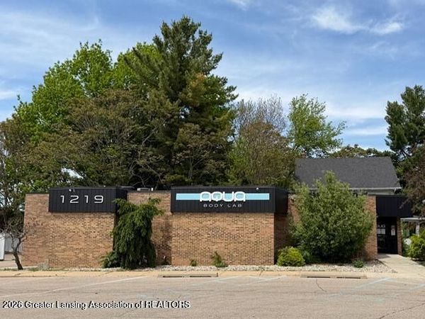 1219 E Saginaw Street, Lansing, MI 48906