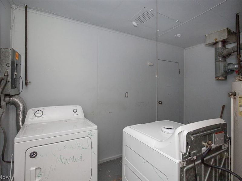 17614 Rook Circle , Cleveland, OH 44112 Photo 11
