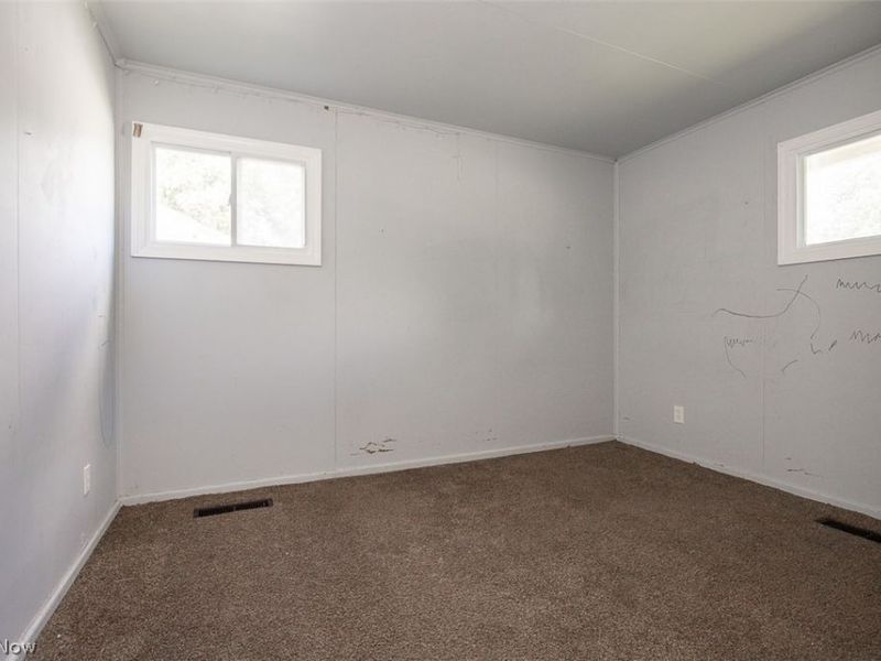 17614 Rook Circle , Cleveland, OH 44112 Photo 15