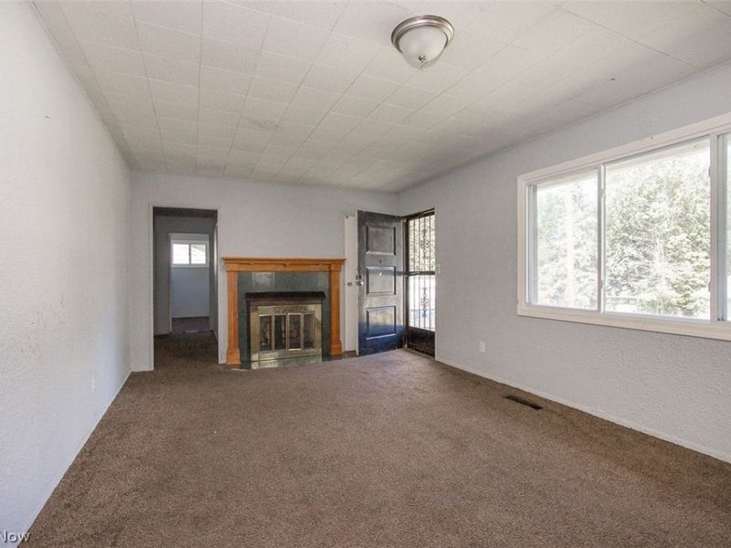17614 Rook Circle , Cleveland, OH 44112 Photo 4