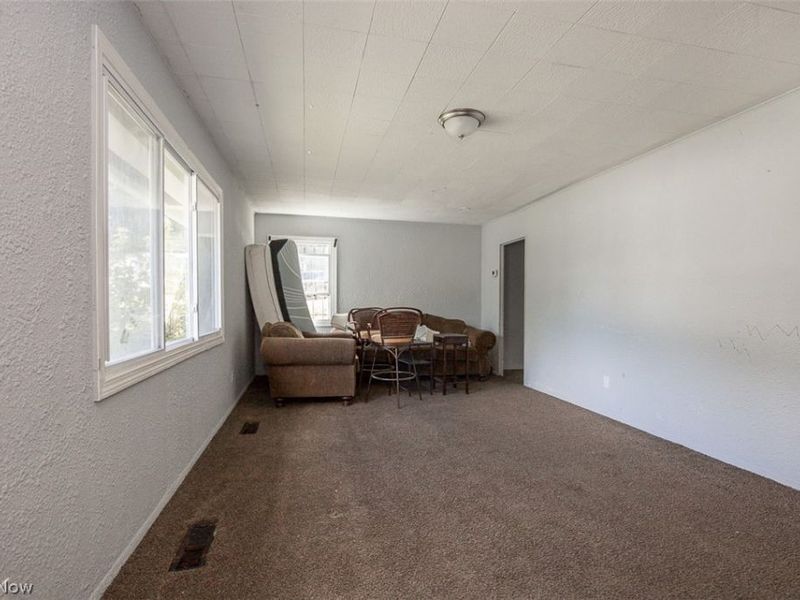 17614 Rook Circle , Cleveland, OH 44112 Photo 6