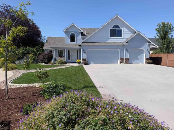 3389 N Yellow Peak, Meridian, ID 83646