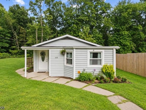 340 Lakeview Dr, Hampton, NJ 07860
