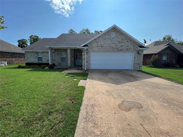 3917 Rosewood Place , Tahlequah, OK 74464