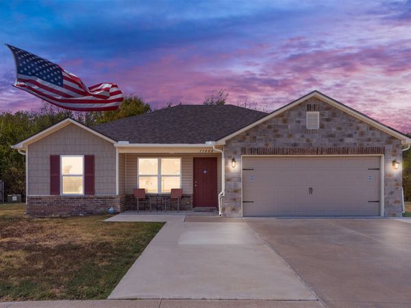 11008 N 100th East Avenue , Owasso, OK 74055