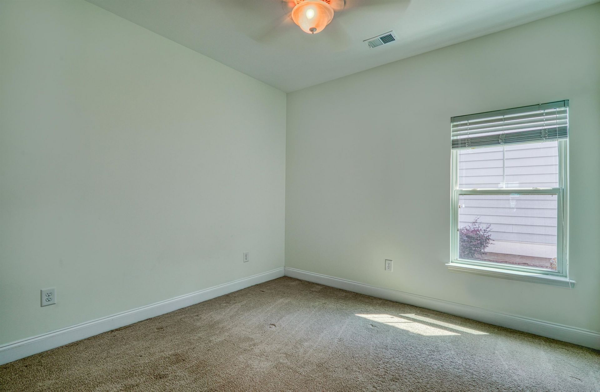 2632 Goldfinch Dr. Photo 19