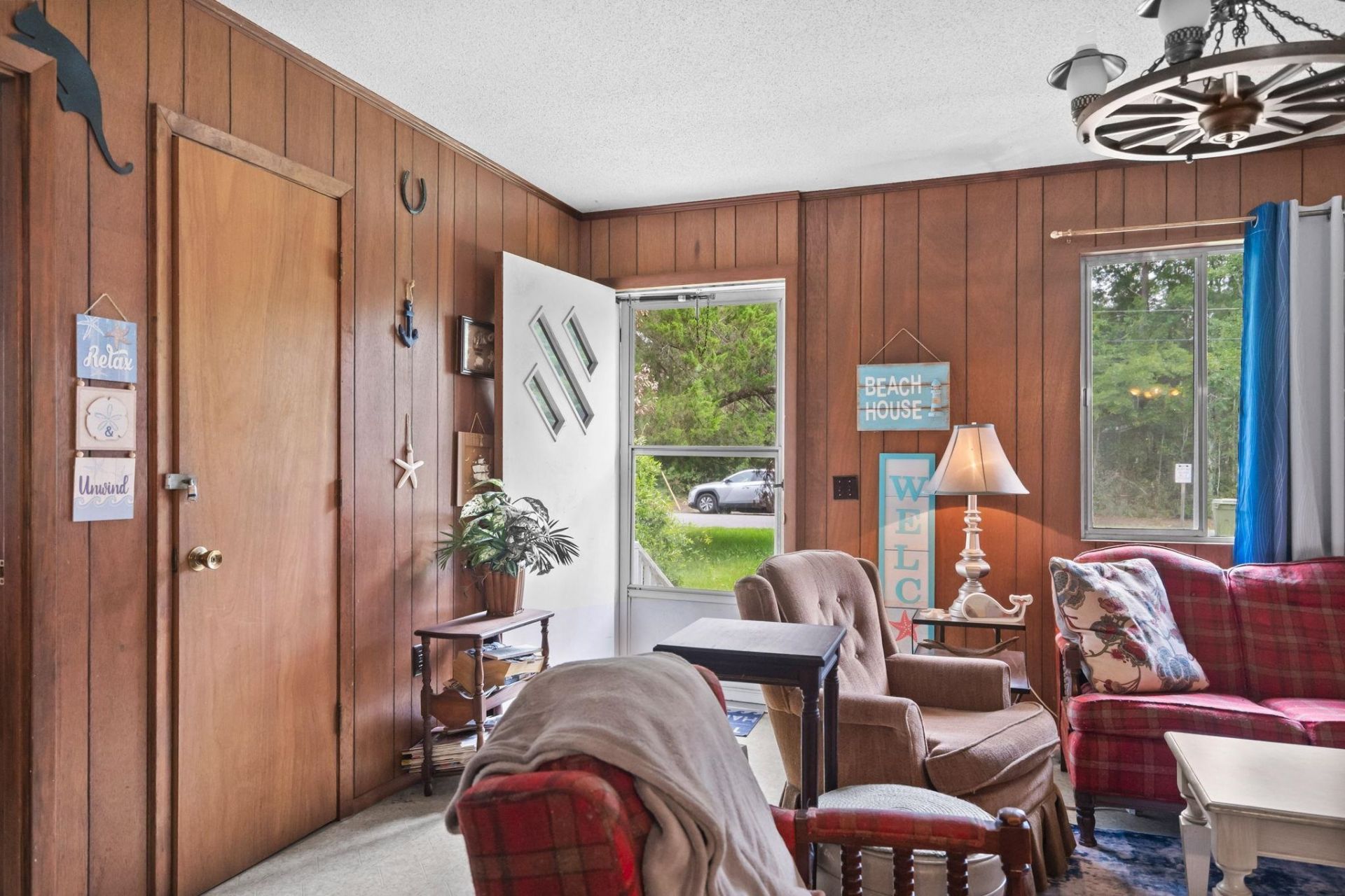 333 Sparrow Dr. Photo 5