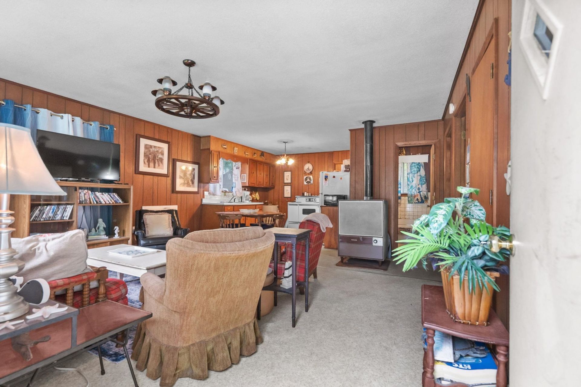 333 Sparrow Dr. Photo 6