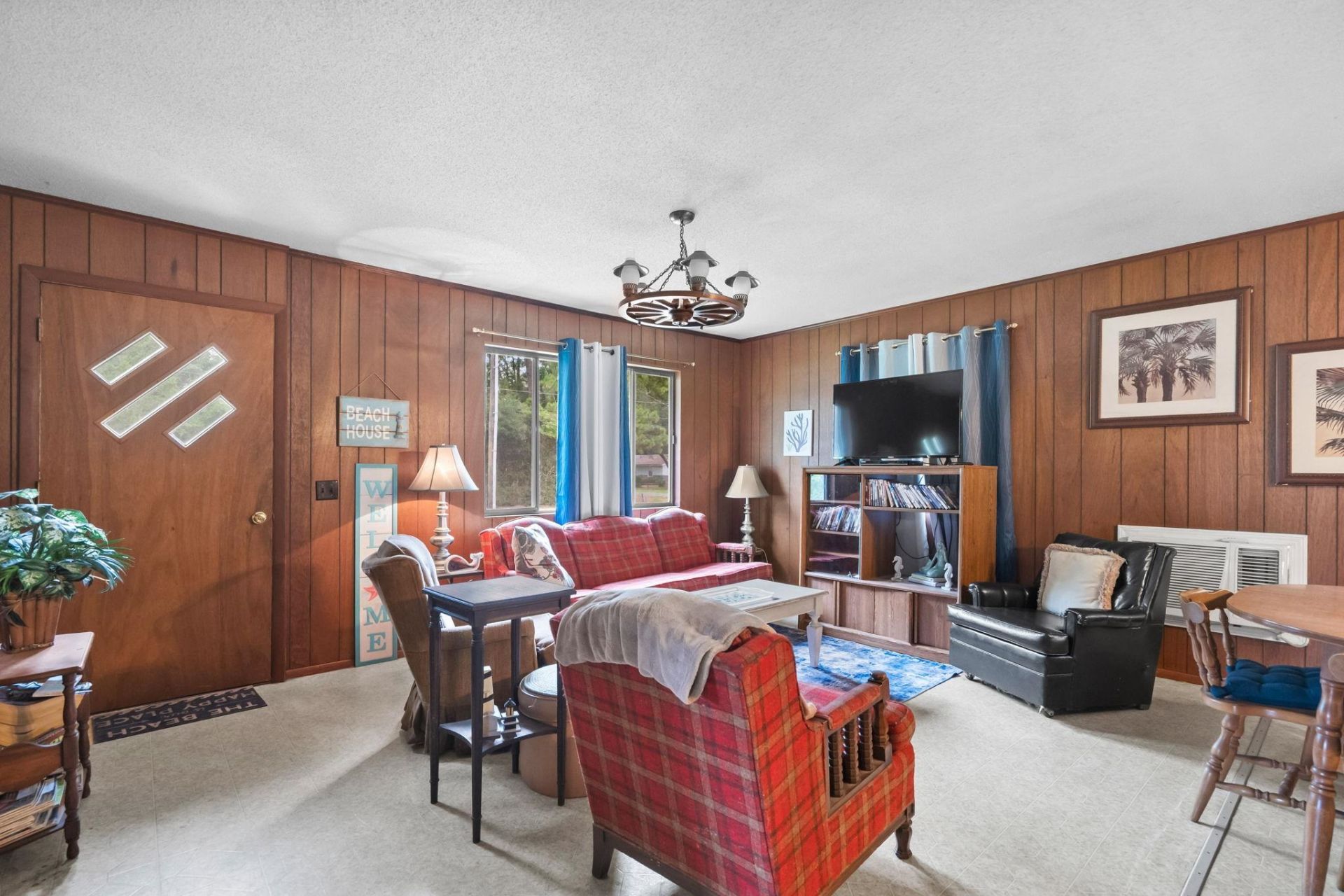 333 Sparrow Dr. Photo 8