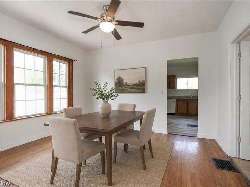 15009 Miles Avenue, Cleveland, OH 44128 Photo 10