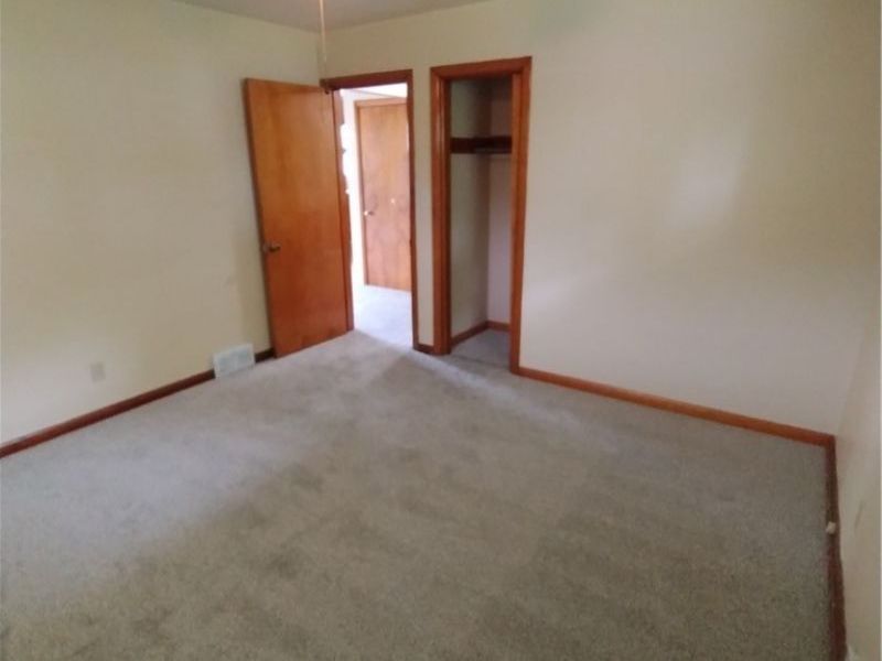 323 Marmion Avenue , Youngstown, OH 44507 Photo 9