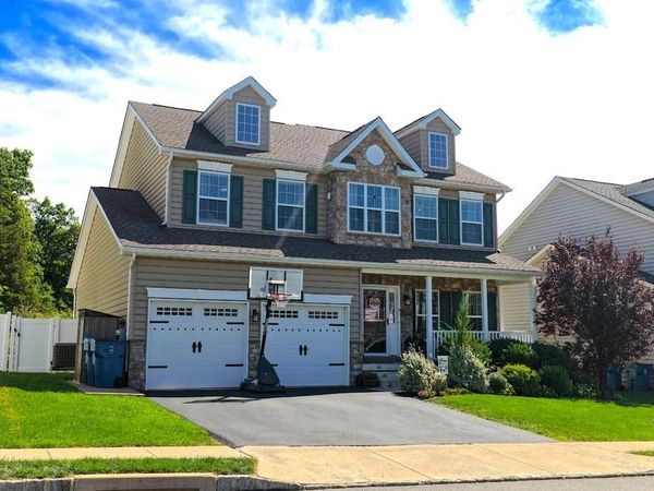 2205 SUNNYVALE, PENNSBURG, PA 18073