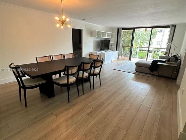 55 Ocean Lane Dr , Unit 2028, Key Biscayne, FL 33149