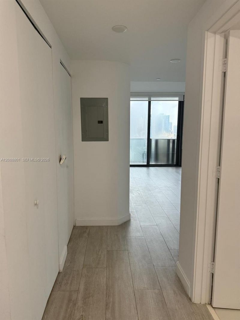 55 SW 9th St, Unit 2401, Miami, FL 33130 Photo