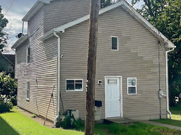 9 1/2 Cherry Avenue, Carbondale, PA 18407