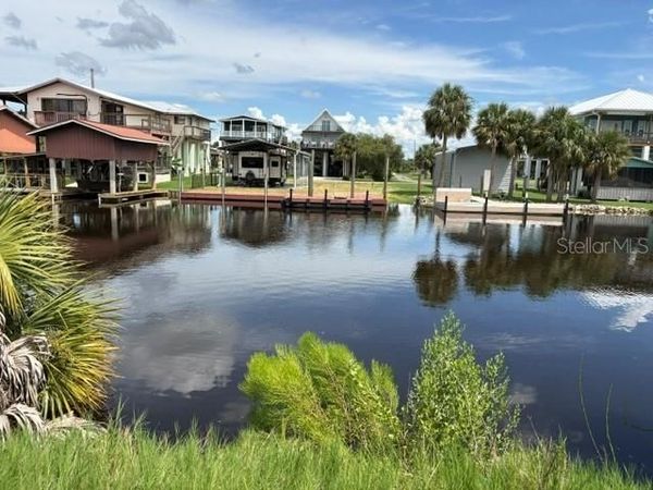 37 SE 210TH STREETS , CROSS CITY, FL 32628