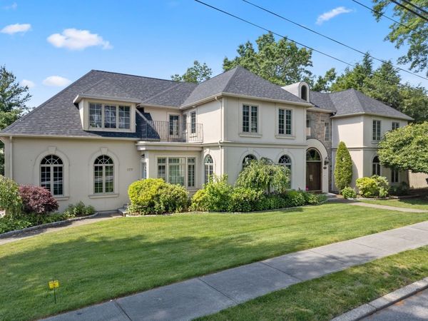 177 Baldpate Hill Rd, Newton, MA 02459