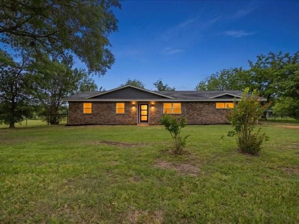 3901 Fm 1395 , Wills Point, TX 75169