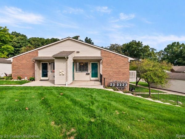 403 Spring Brooke Drive, Brighton, Mi 48116