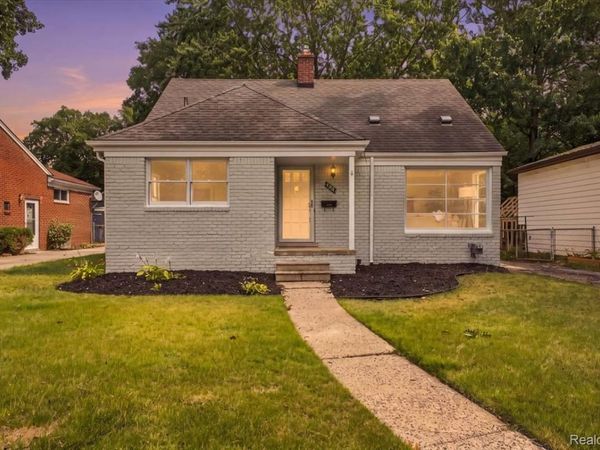 23880 Meadowlark Street, Oak Park, Mi 48237