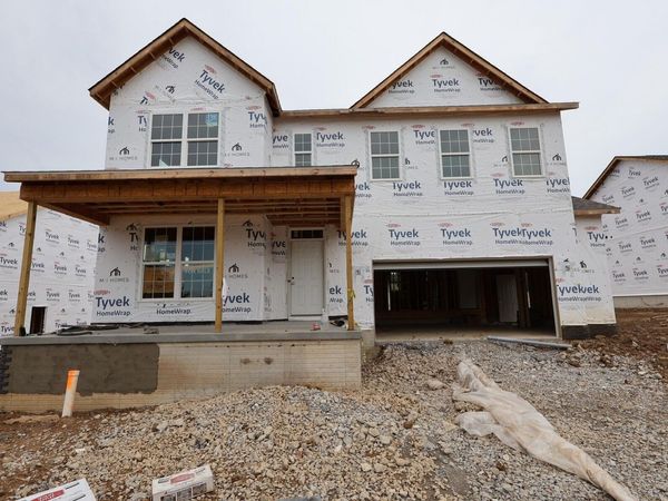 538 Creekside Loop S, Pataskala, OH 43062
