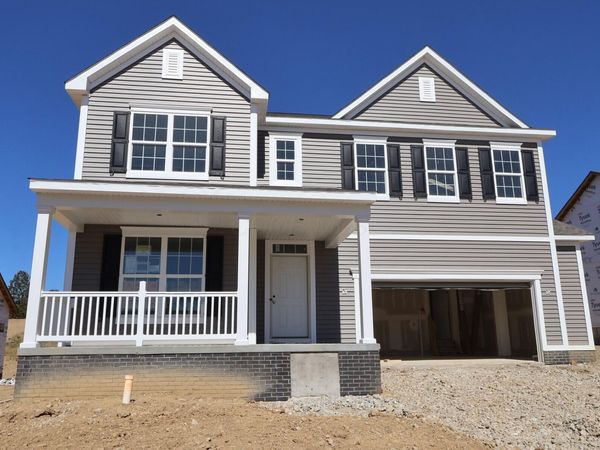 538 Creekside Loop S, Pataskala, OH 43062