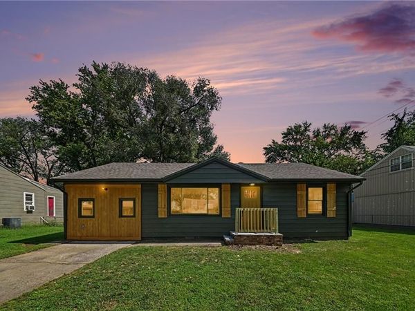 311 N Hudson Street, Buckner, MO 64016